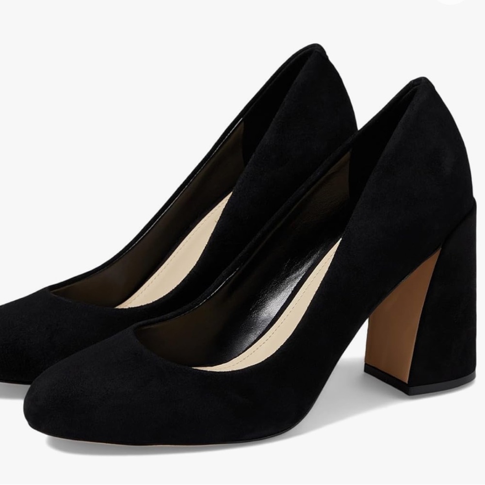 Nine West Suede pumps
